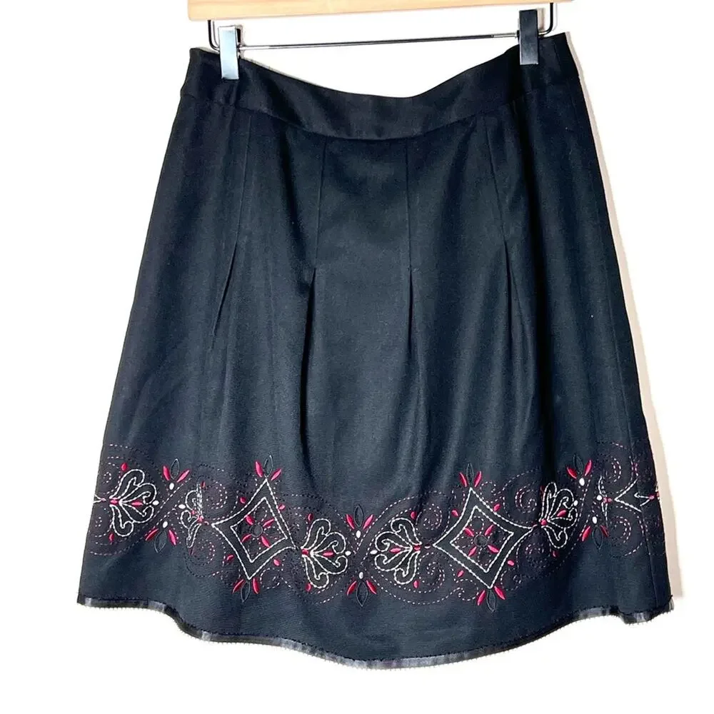 Loft black pleated A line embroidered skirt size 6 petite 6P B139 - Picture 4 of 4